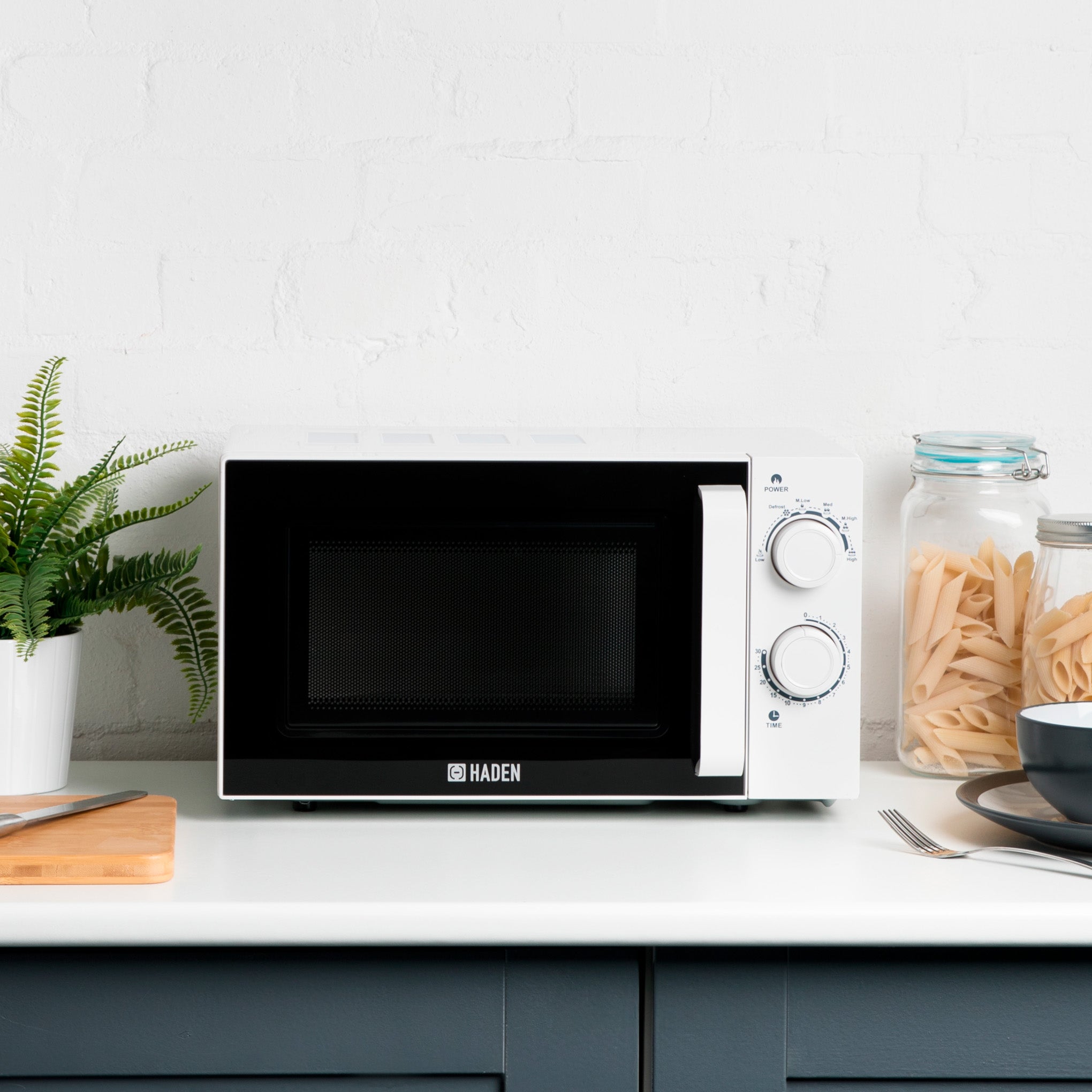 Micro-ondes Haden 20 L avec intérieur en acier inoxydable blanc