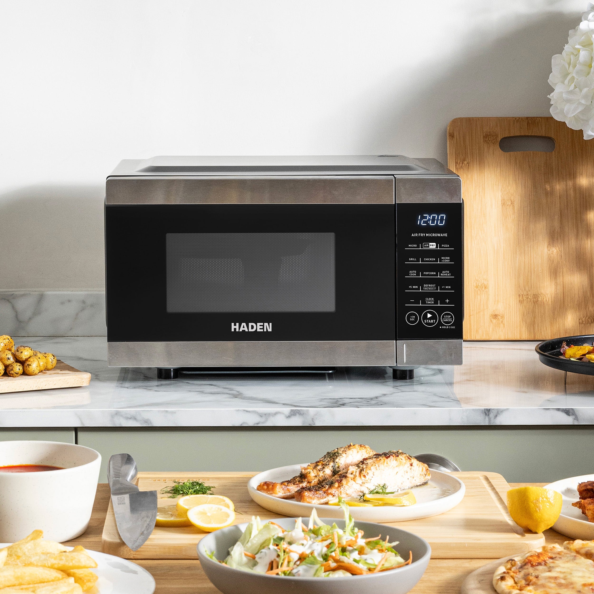 Four à micro-ondes à friteuse à air Haden 25 L noir mat